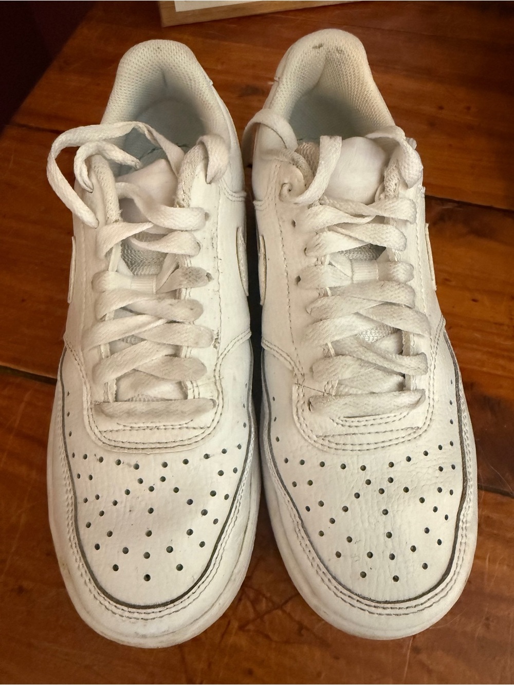 Nike White women's Classic Low-Top Athletic Sneakers